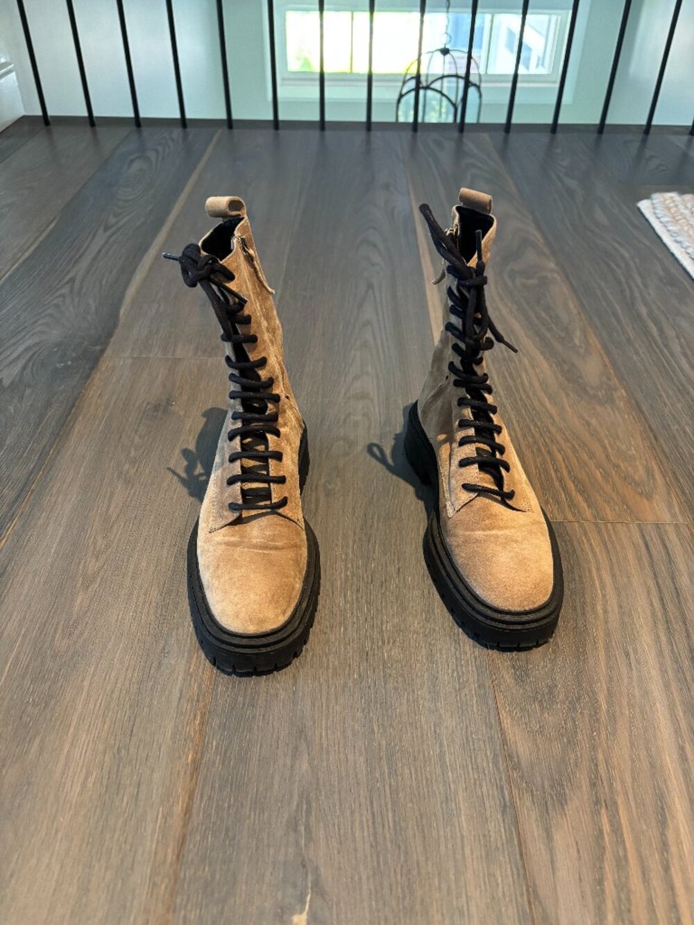 Massimo Dutti suede boots Size 39.